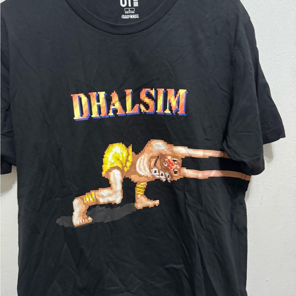 Uniqlo X capcom x street fighter dhalsim t shirt sz L